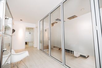 Hochmoderne Zahnarztpraxis in Saarbrücken - Zahnarztpraxis am Rotenbühl - Zahnärztin Isabel Molter-Finkel - Ästhetische Zahnmedizin - Zahnreinigung - Bleaching